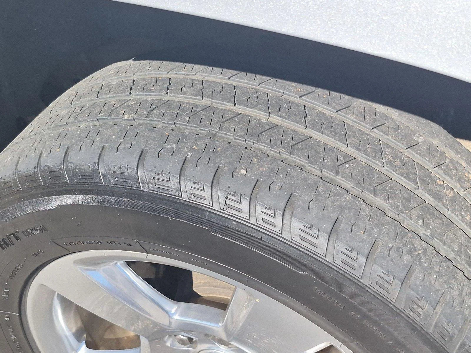 Used 2018 Silver Ice Metallic Chevrolet Premier image 12