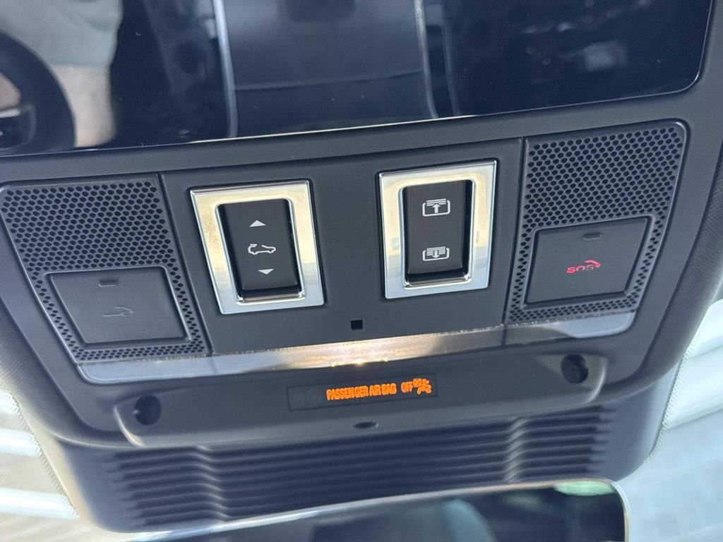 New 2026 Santorini Black Land Rover S image 23