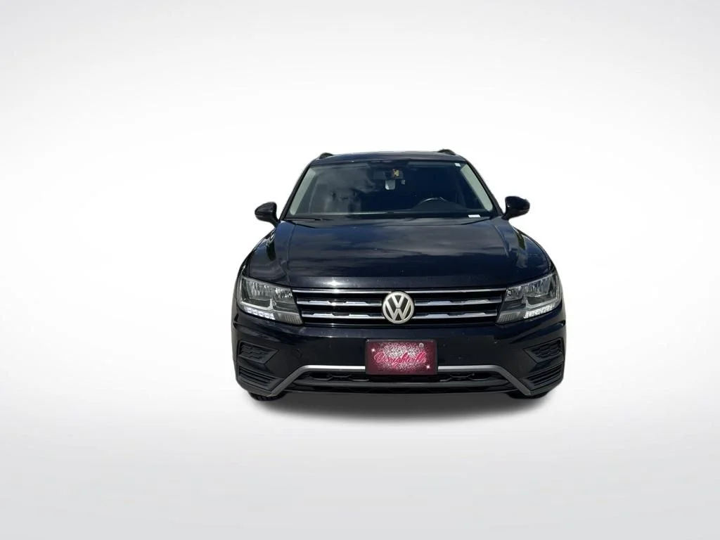 Used 2018 Black Volkswagen 2.0T SE image 3
