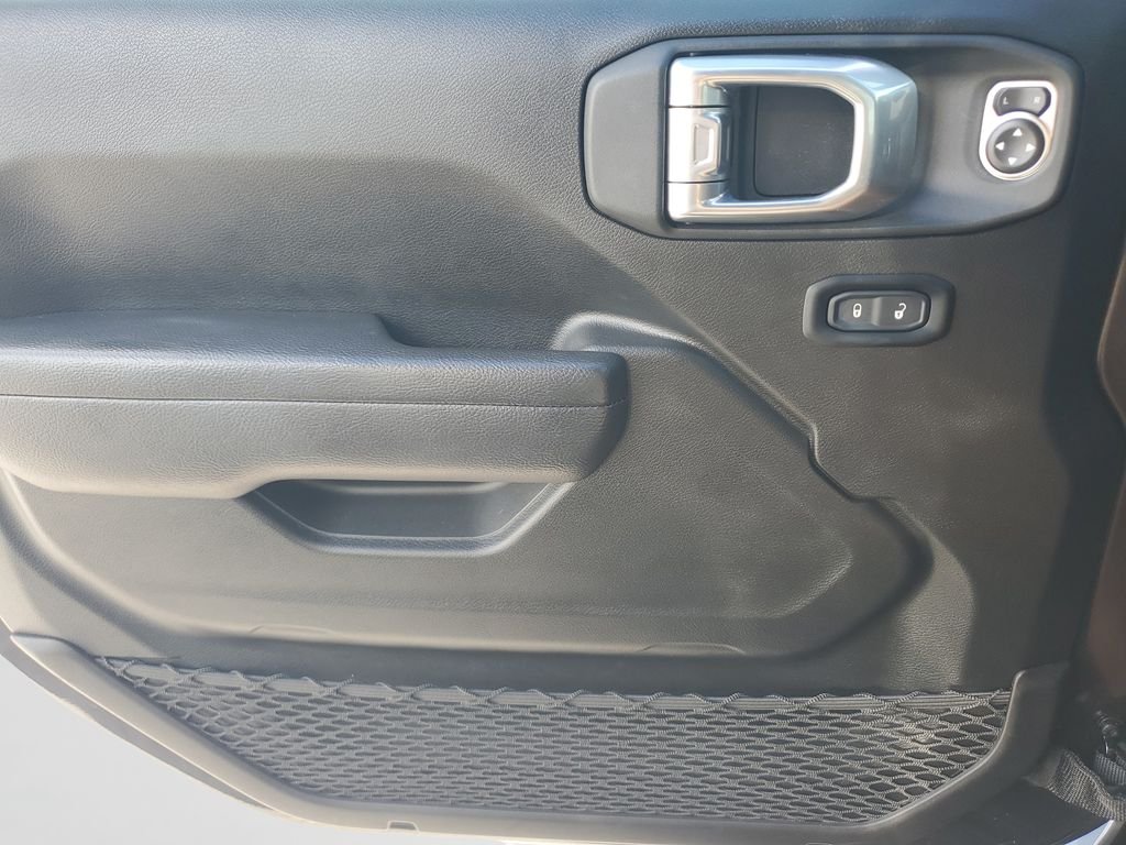 Used 2024 Gray Jeep Sport S image 19