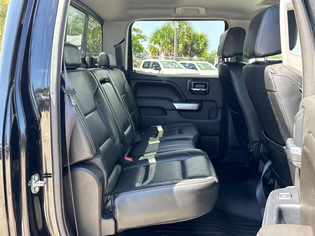 Used 2015 Black Chevrolet LT image 27