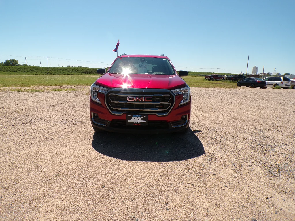 Used 2023 Volcanic Red Tintcoat GMC AT4 image 26
