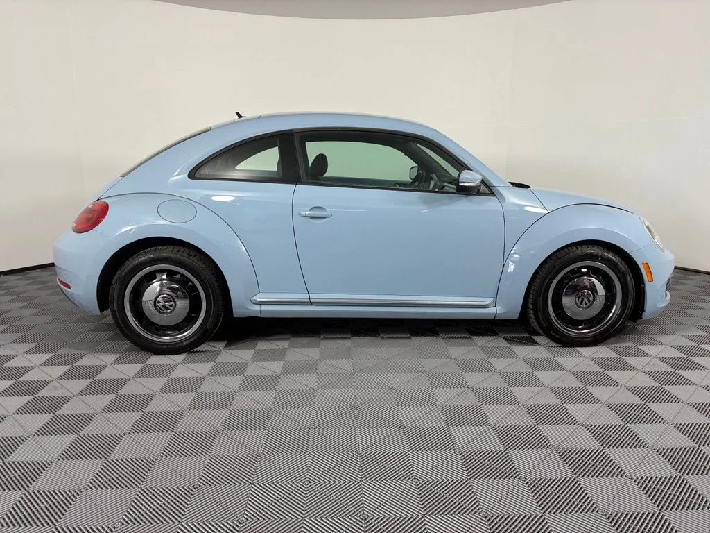 Used 2012 Blue Volkswagen 2.5L image 7
