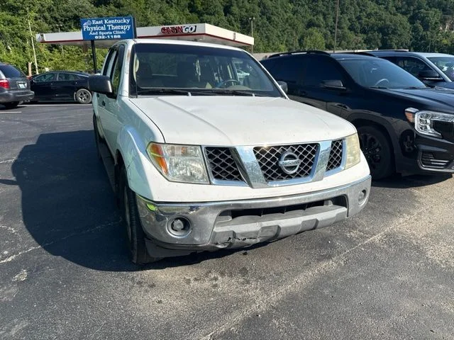 Used 2006 White Nissan SE image 7