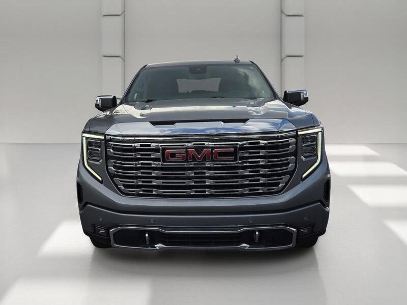 Used 2023 Sterling Metallic GMC 4WD CREW CAB 147" DENALI image 8