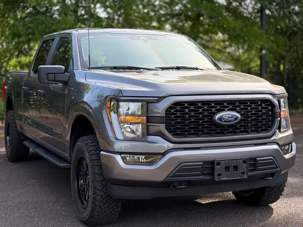 Used 2023 Gray Ford XL image 7