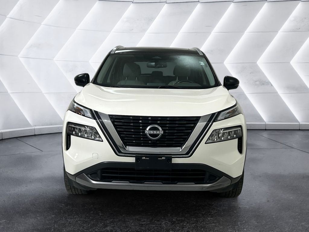 Used 2023 White Nissan SL image 2
