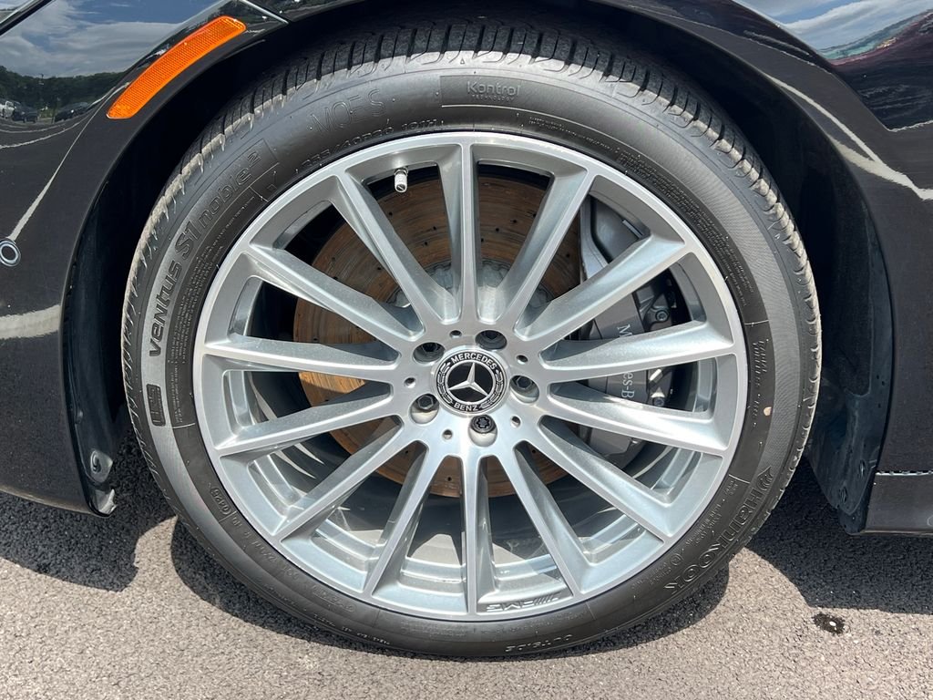 Certified Used 2022  Mercedes-Benz S 580 image 32