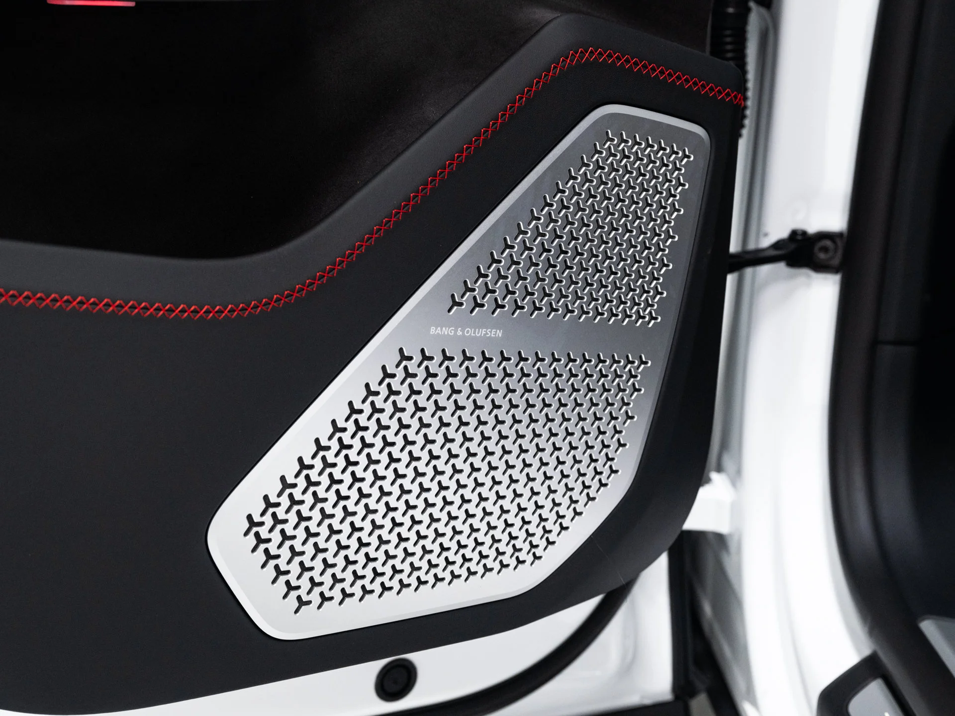 Used 2025  Lamborghini SE image 53