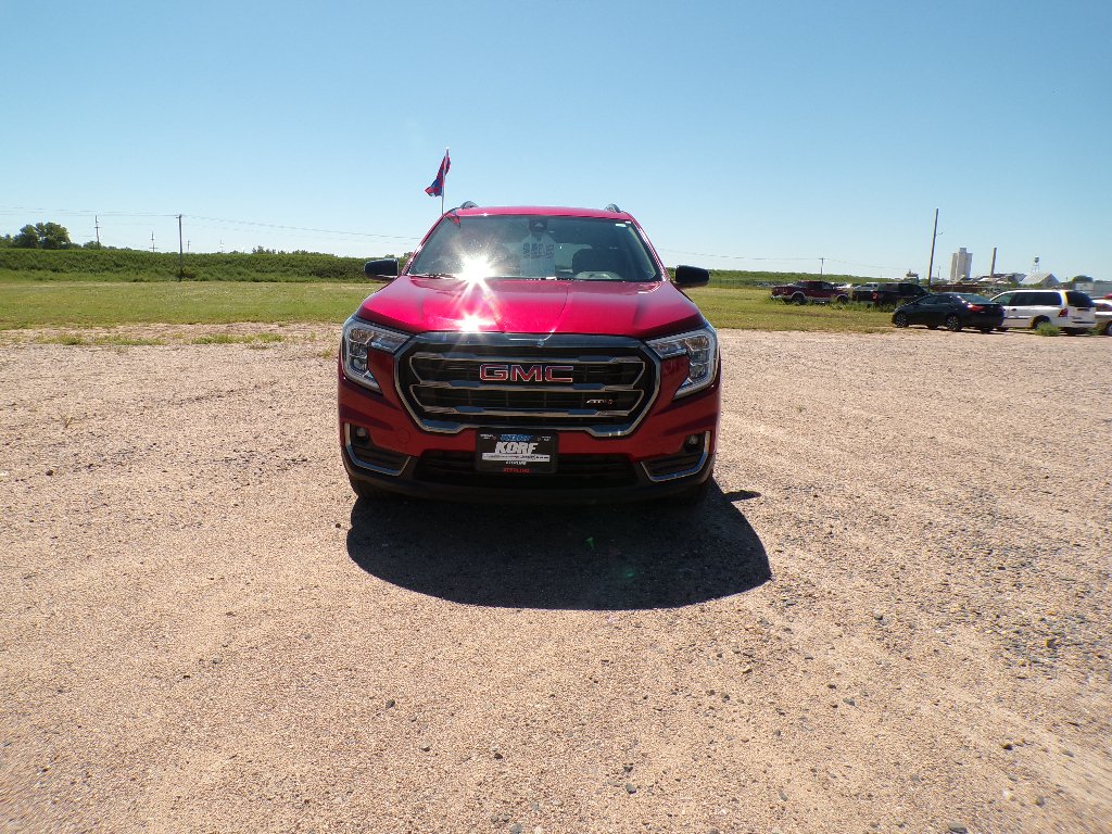 Used 2023 Volcanic Red Tintcoat GMC AT4 image 26