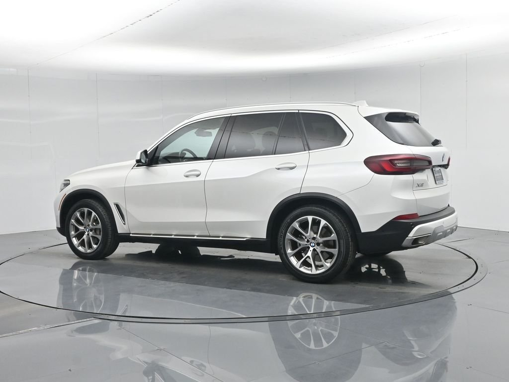Certified Used 2023 White BMW sDrive40i image 7
