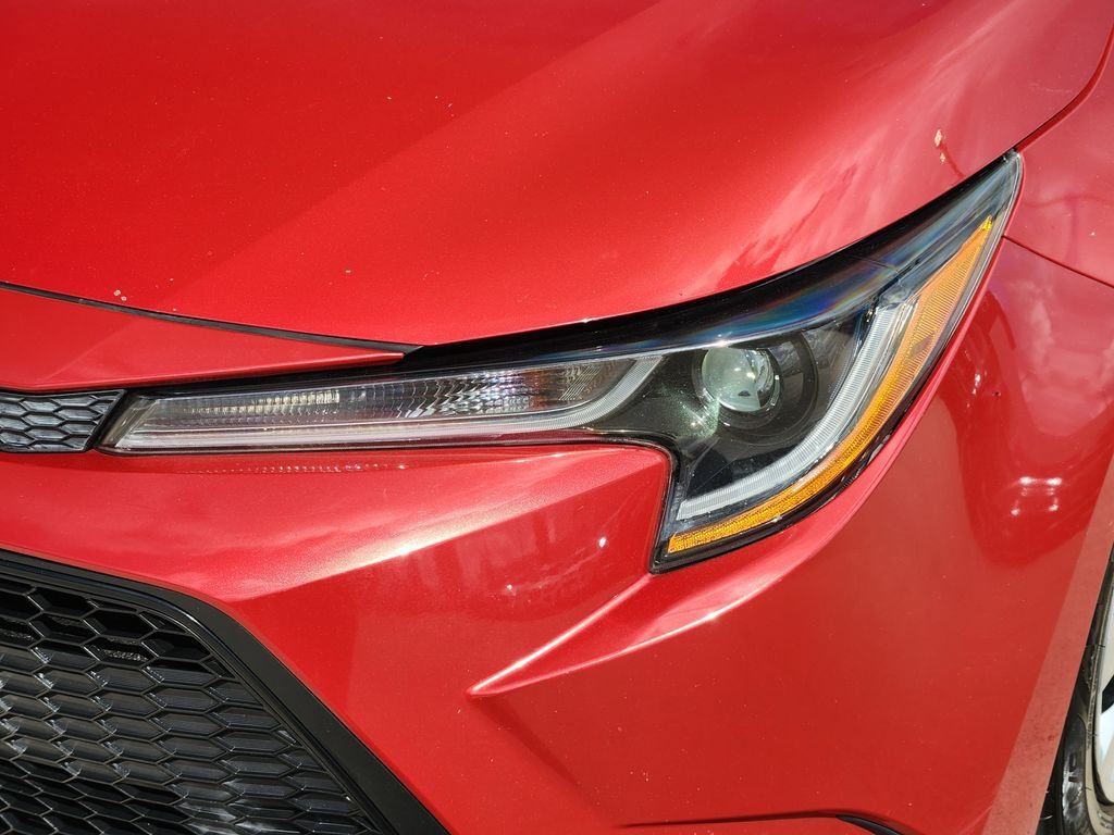 Used 2020 Barcelona Red Metallic Toyota LE image 9