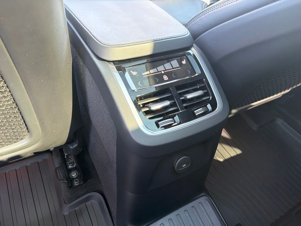 Used 2024 Denim Blue Metallic Volvo Ultimate image 35