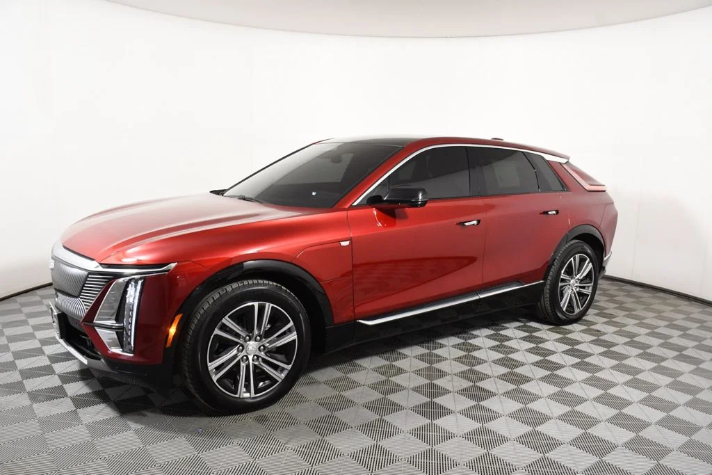 Used 2024 Cadillac LYRIQ Luxury 1 with VIN 1GYKPPRL5RZ110815 for sale in Richfield, Minnesota