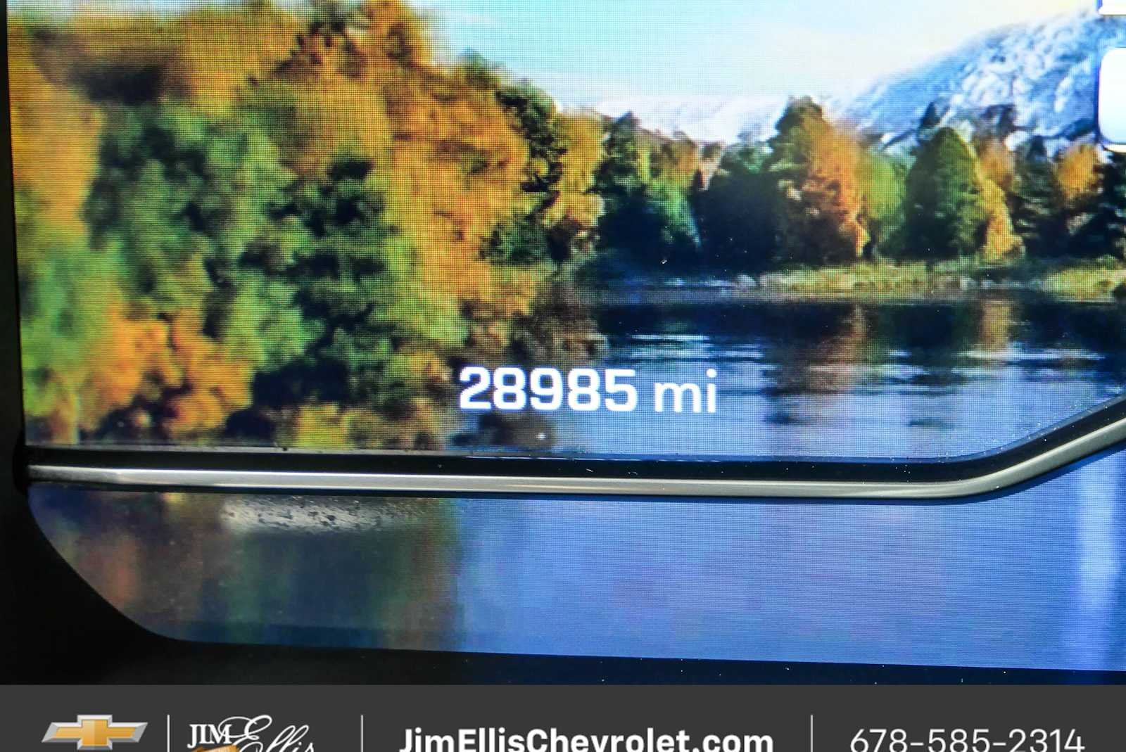 Used 2025 Black Chevrolet High Country image 9