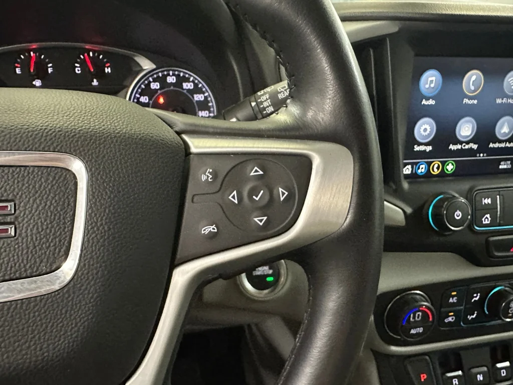 Used 2021 WHITE FROST TRICOAT GMC SLT image 12