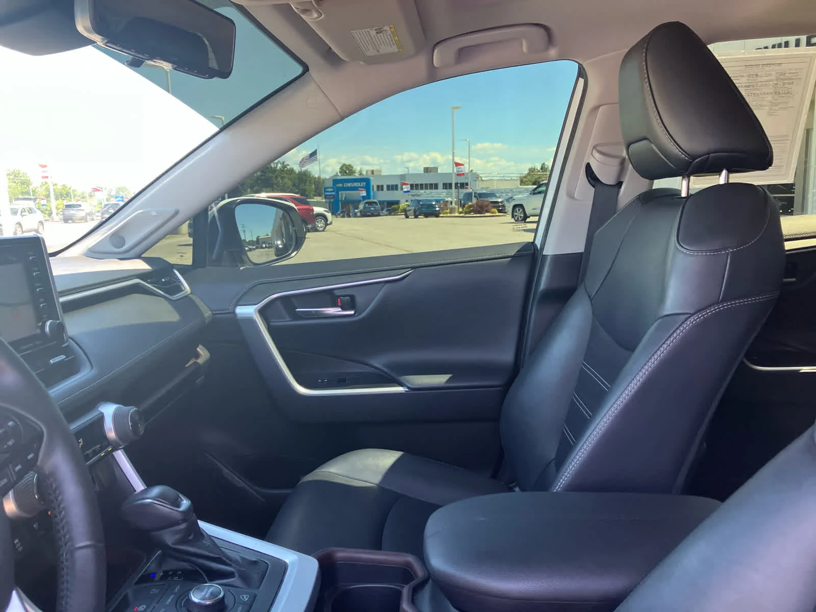 Used 2019 Blizzard Pearl Toyota Limited image 10
