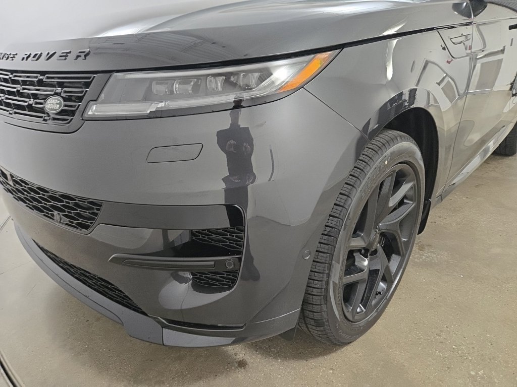 New 2027 Carpathian Grey Land Rover Dynamic SE image 31
