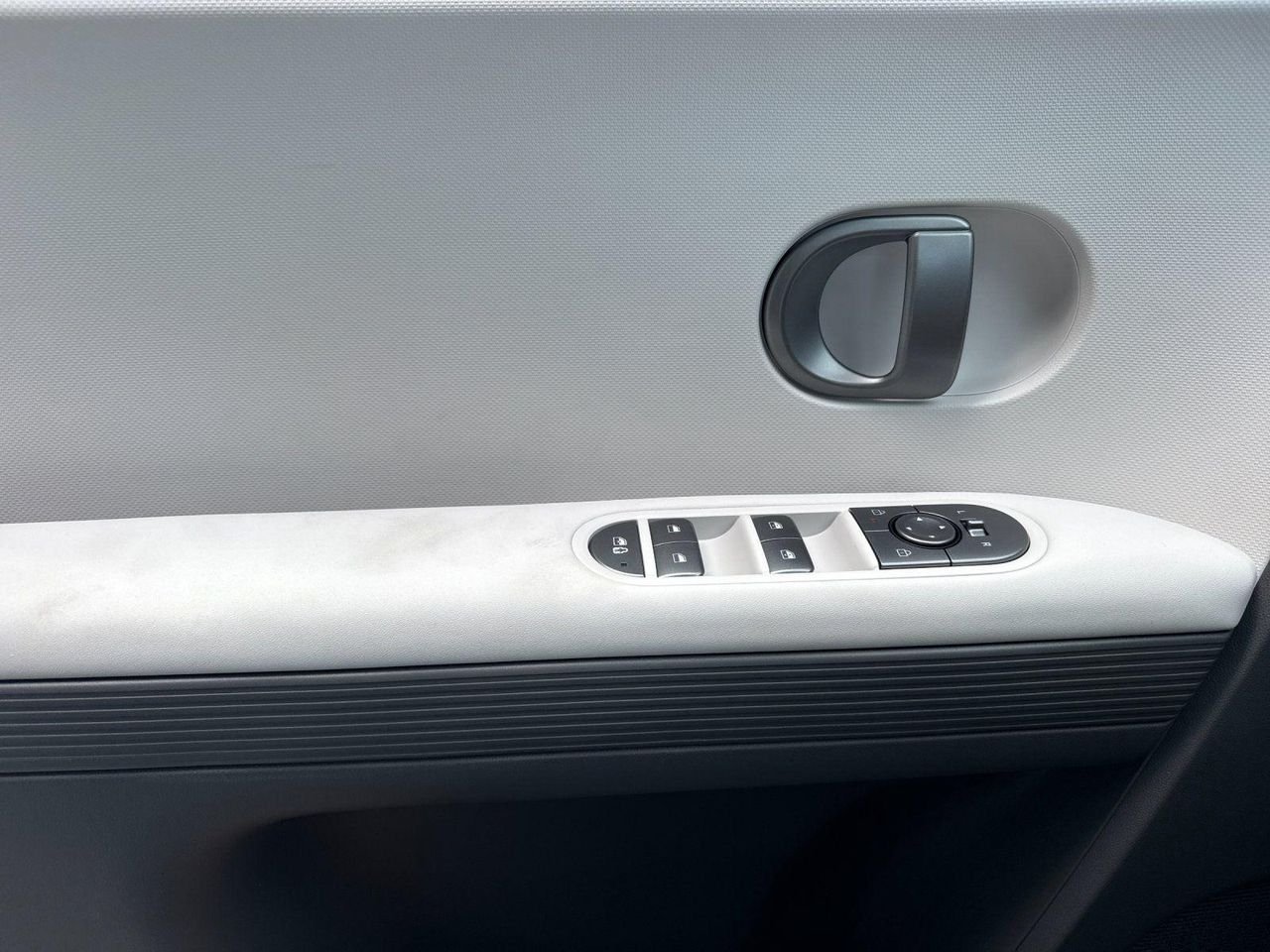 New 2026 White Hyundai SEL image 10