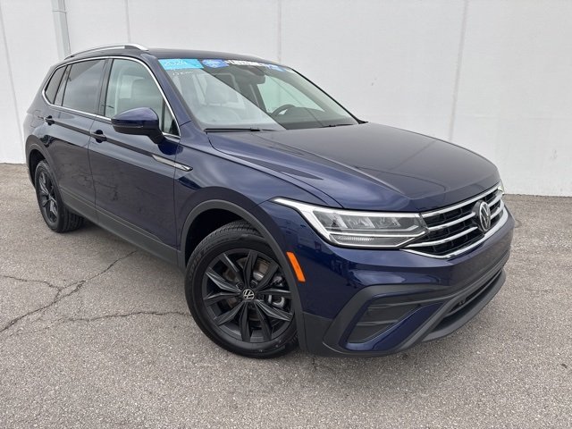 Certified 2024 Volkswagen Tiguan SE with VIN 3VVMB7AX5RM104737 for sale in Kansas City