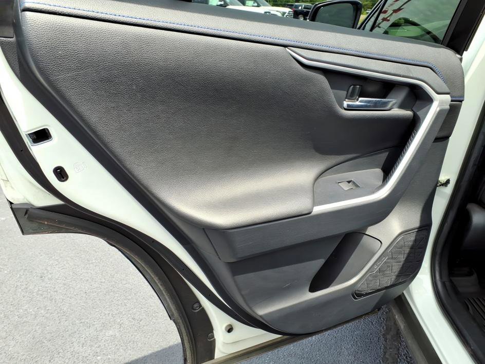 Used 2021 Blizzard Pearl/Midnight Black Metallic Toyota Hybrid XSE image 13