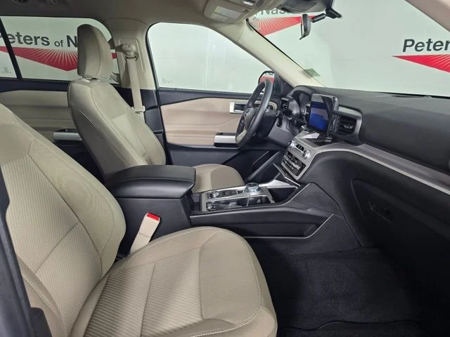 Used 2023 White Ford XLT image 3
