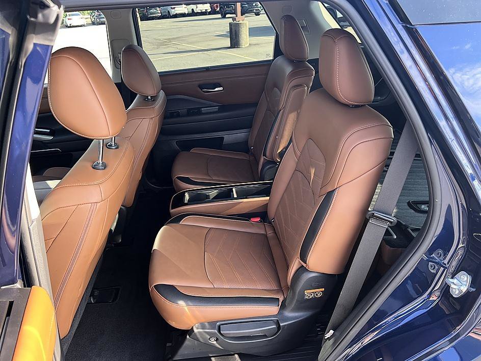 Used 2025 Deep Ocean Blue Pearl Nissan Platinum image 14