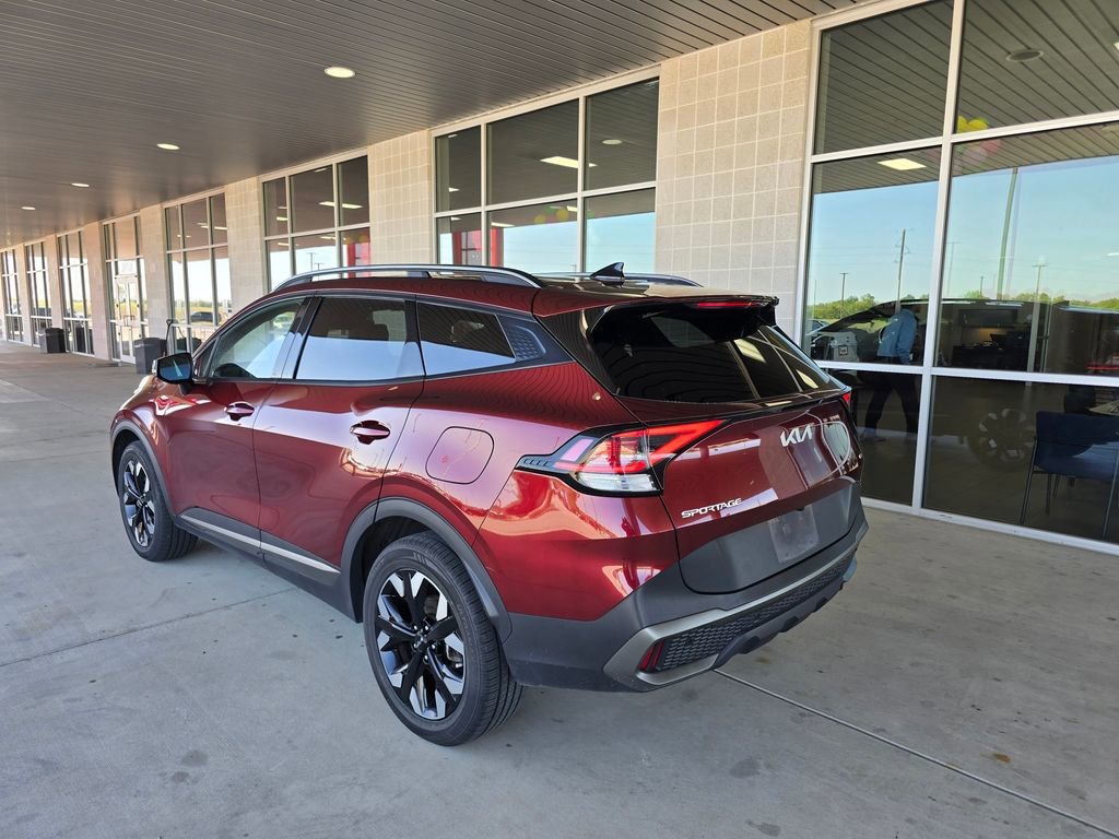 Used 2023 Red Kia X-Line image 7