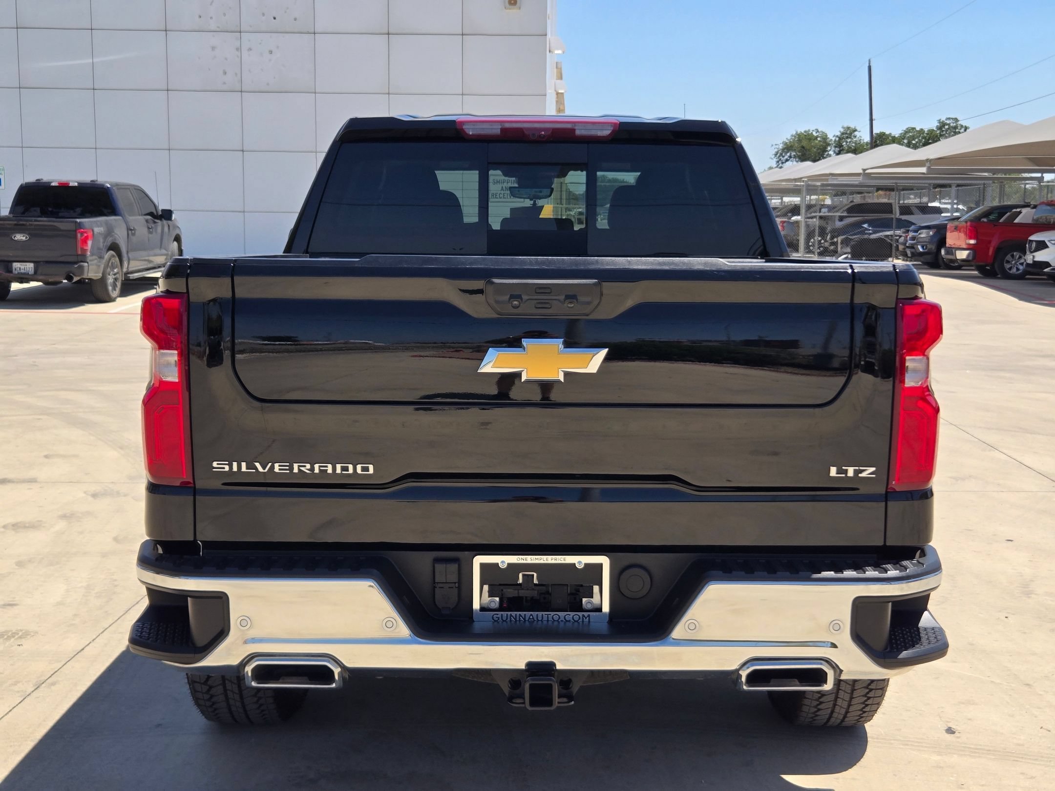 2025 Chevrolet Silverado 1500 LTZ - Photo 7