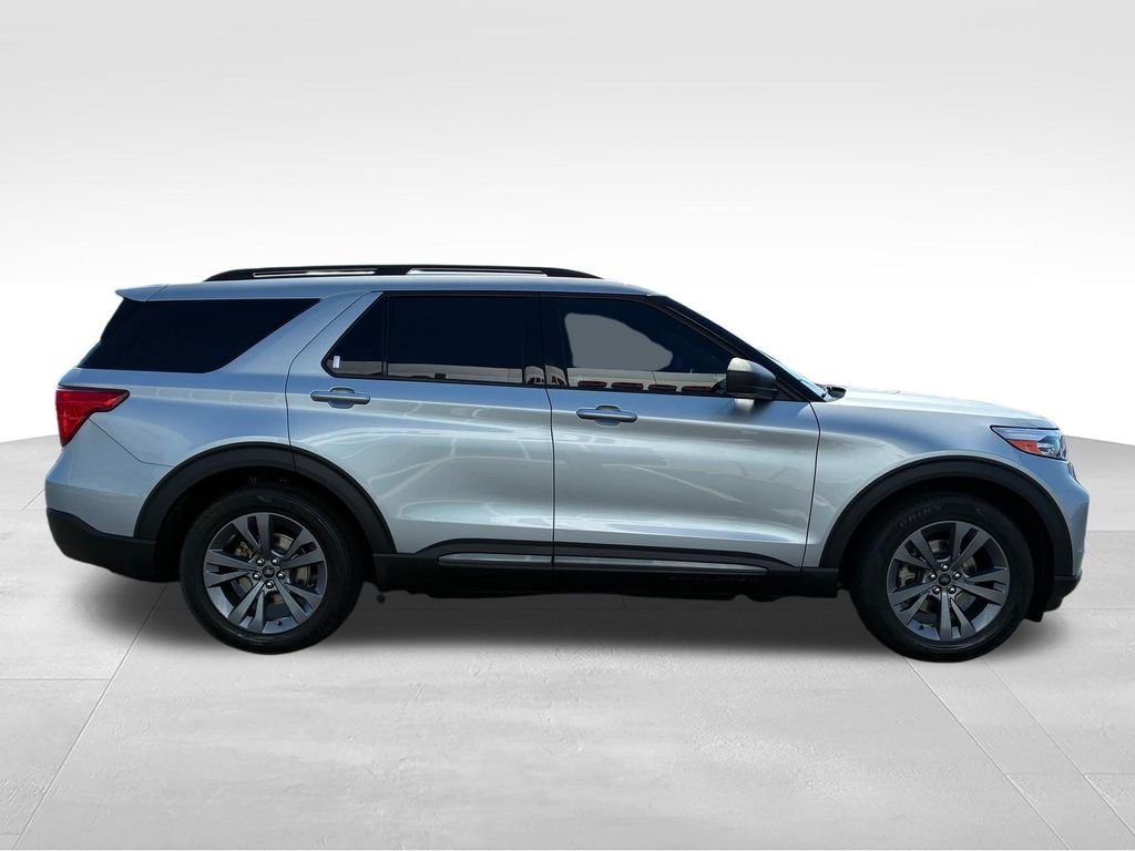 Used 2021 Silver Ford XLT image 5