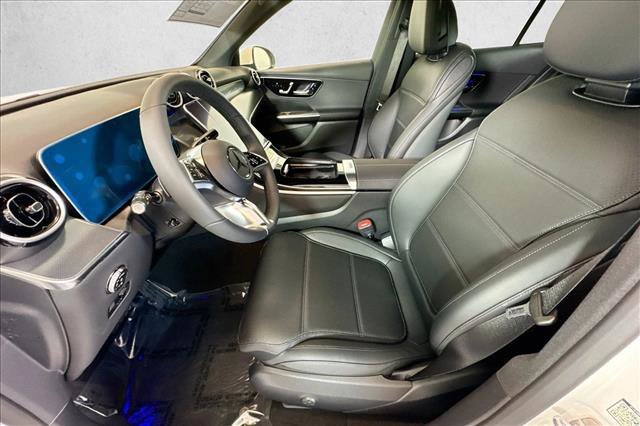 New 2026 Polar White Mercedes-Benz GLC 300 image 48