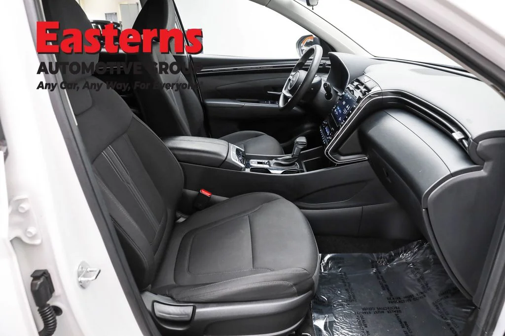 Used 2024 White Hyundai SEL image 24