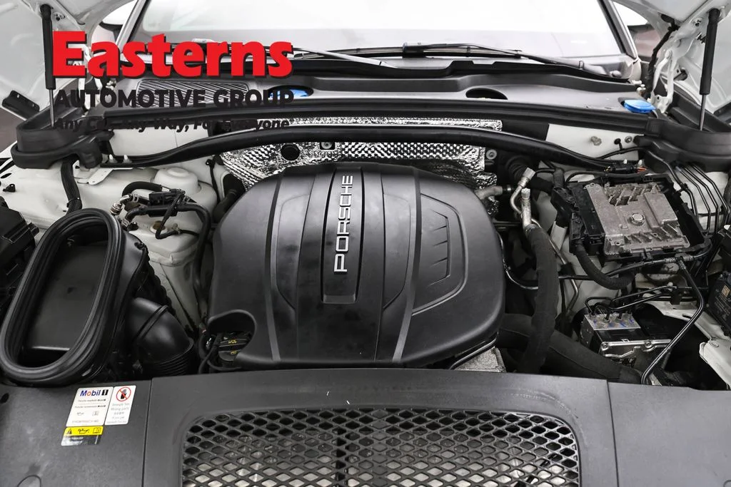 Used 2021 White Porsche Base image 7