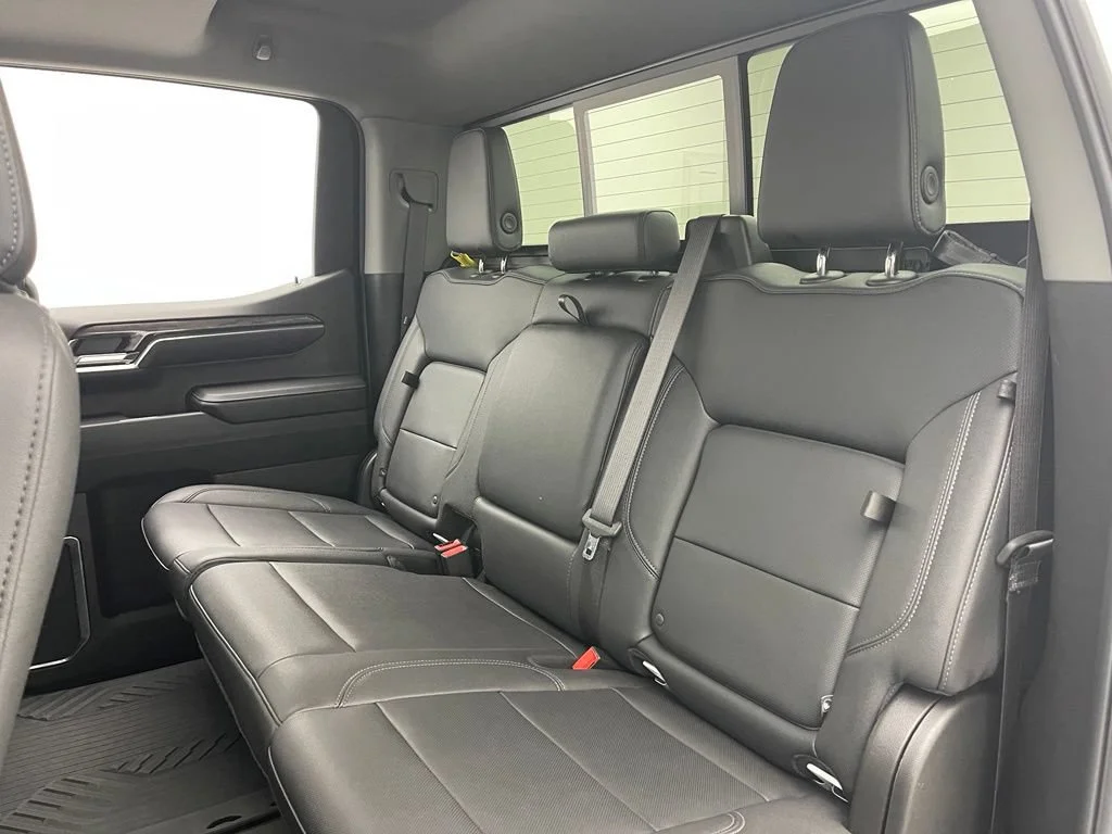 Used 2024 Summit White Chevrolet LTZ image 40