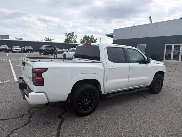Used 2022 White Nissan SV image 5