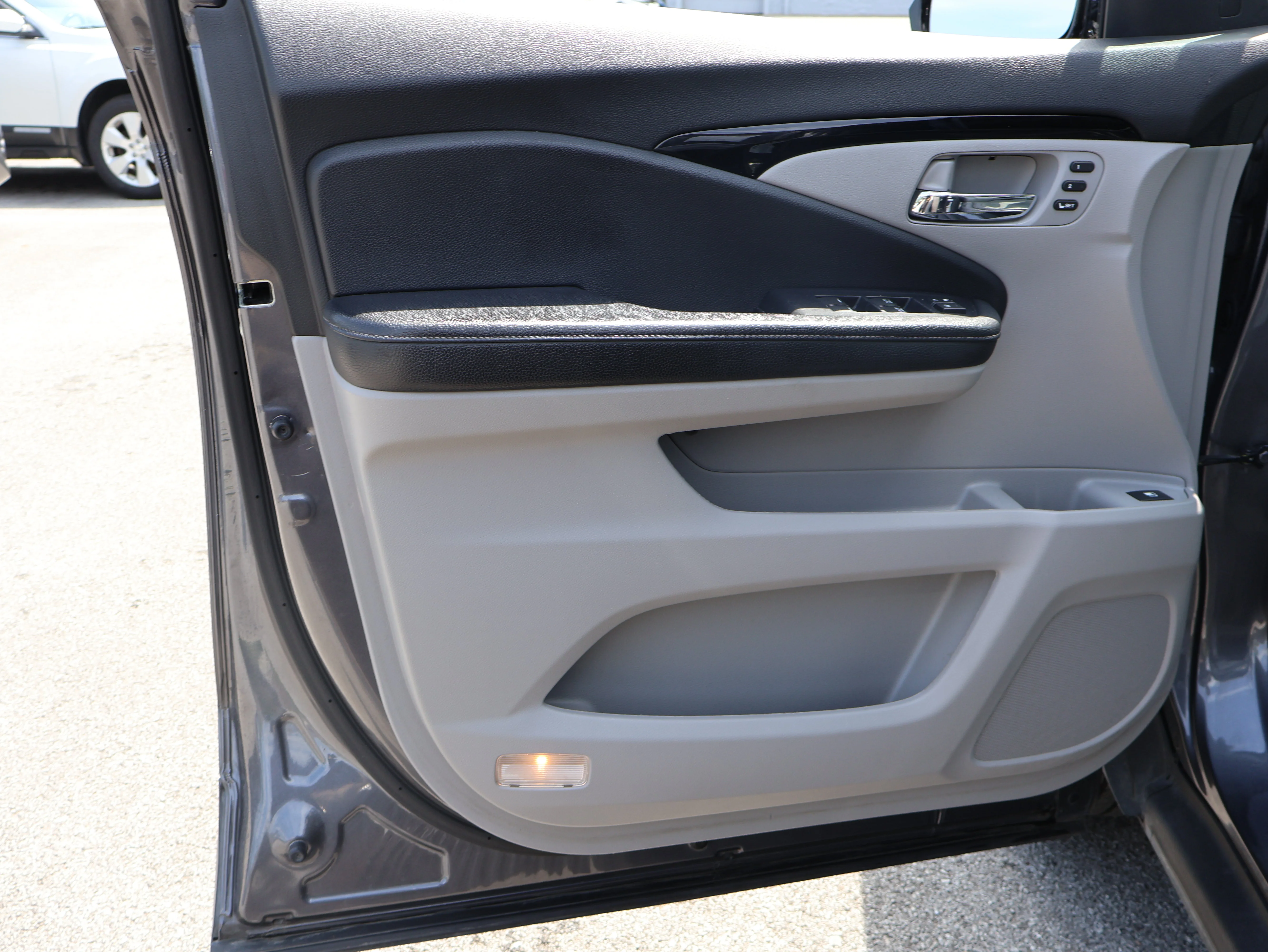 Used 2019 Modern Steel Metallic Honda RTL-E image 41