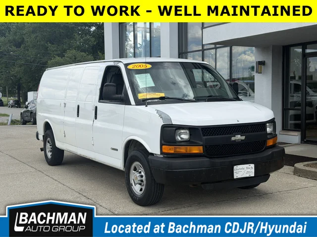 2005 Chevrolet Express Cargo Van 