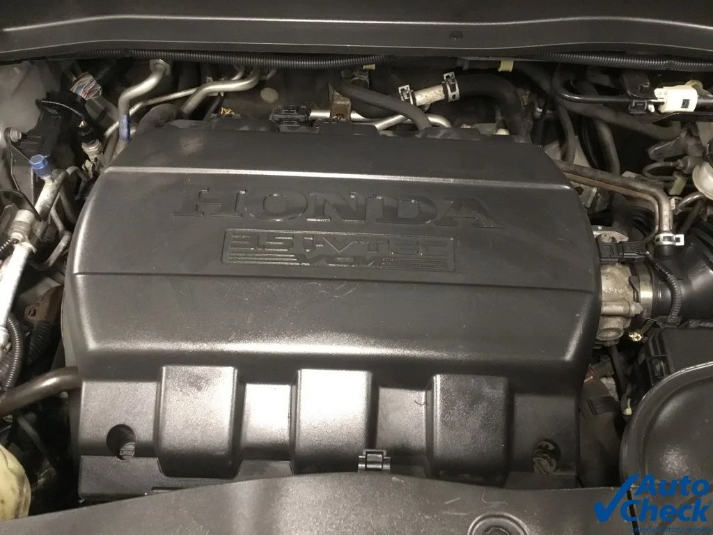 Used 2013 Silver Honda EX-L image 38