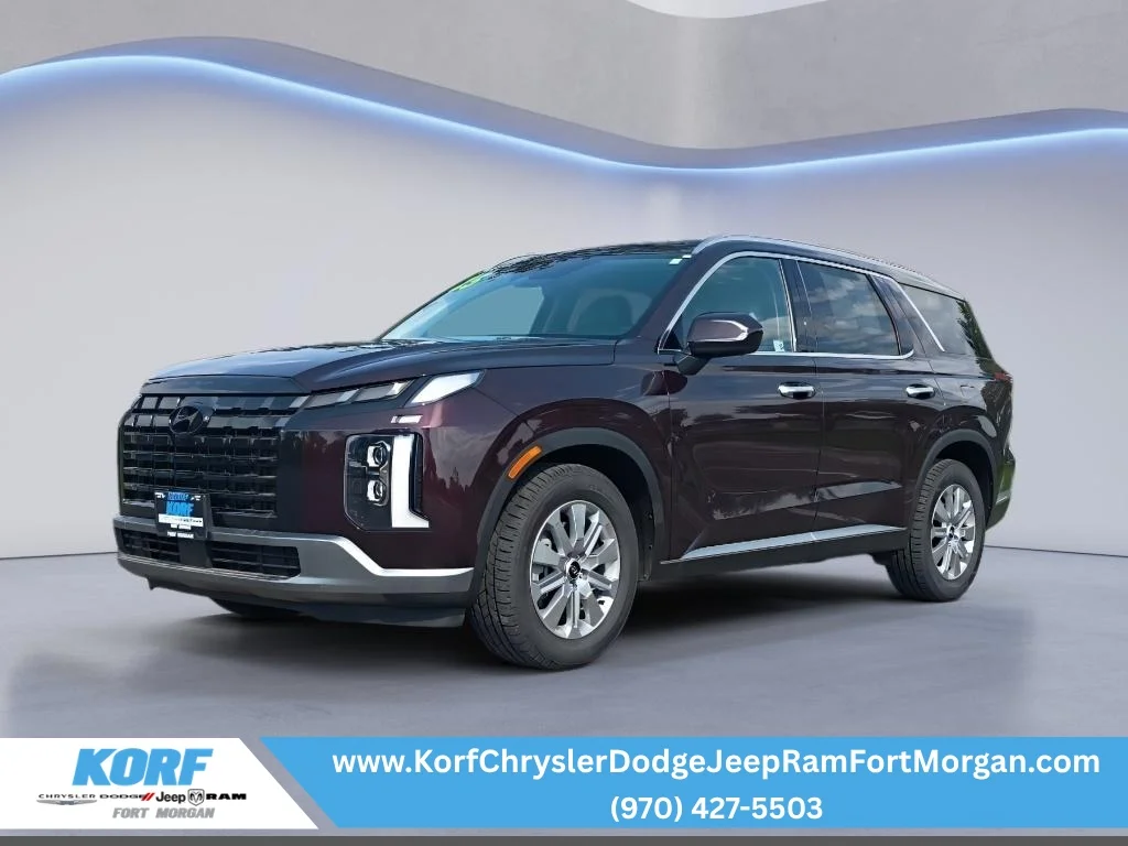 Used 2025  Hyundai SEL image 1