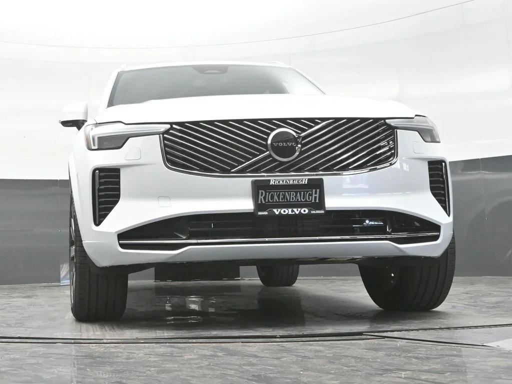 Used 2026 Crystal White Volvo Core image 27