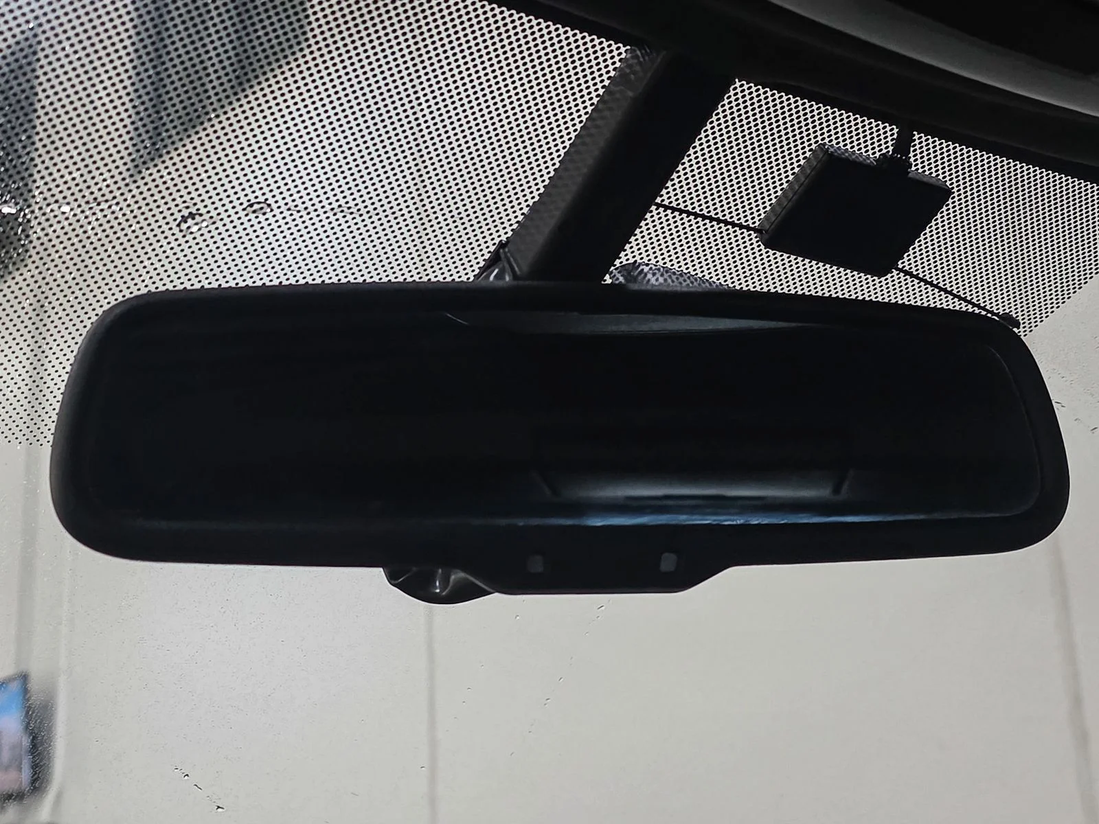 Used 2010 Tuxedo Black Metallic Lincoln Base image 34