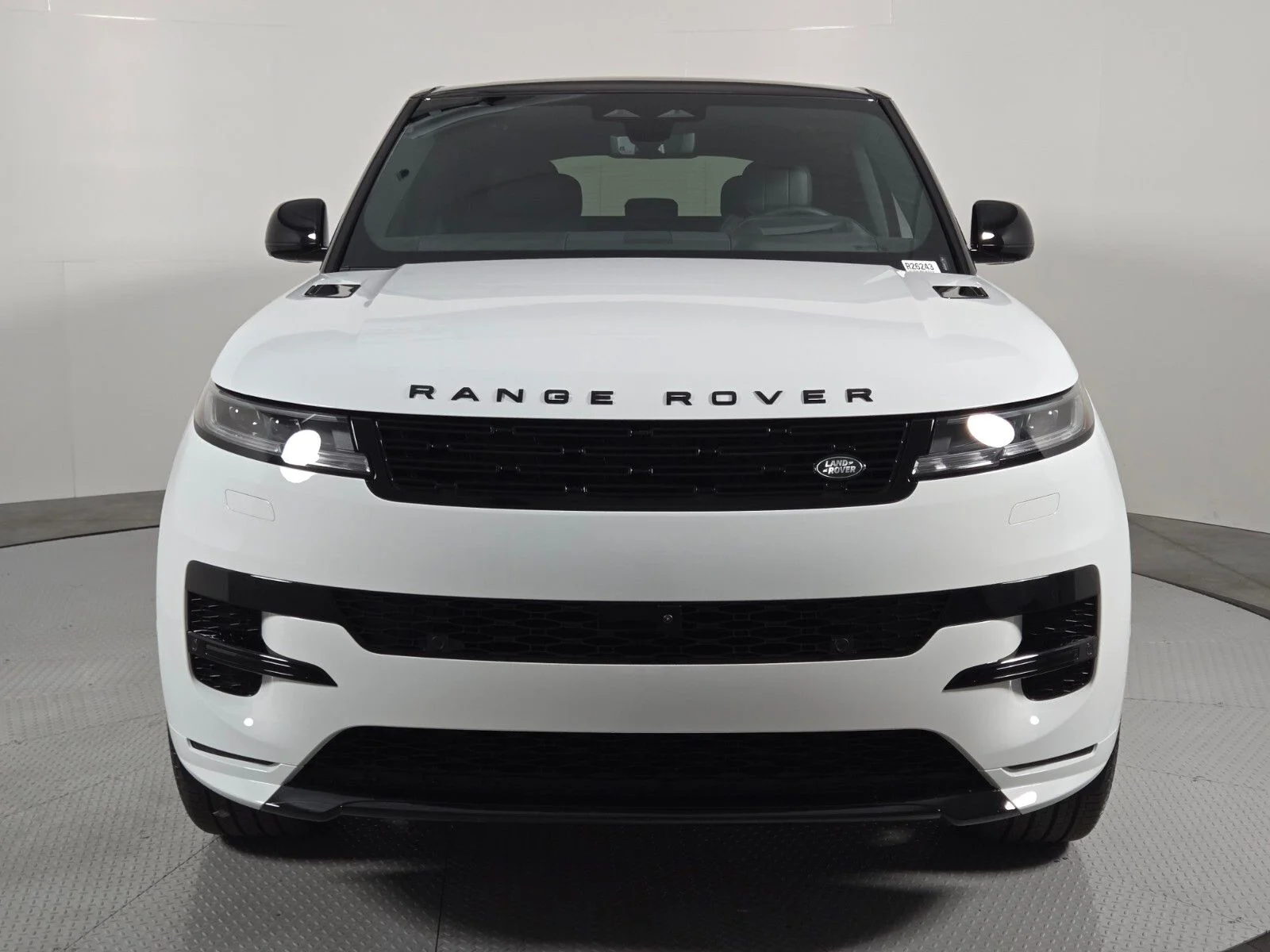 New 2026 Fuji White Land Rover Dynamic SE image 8