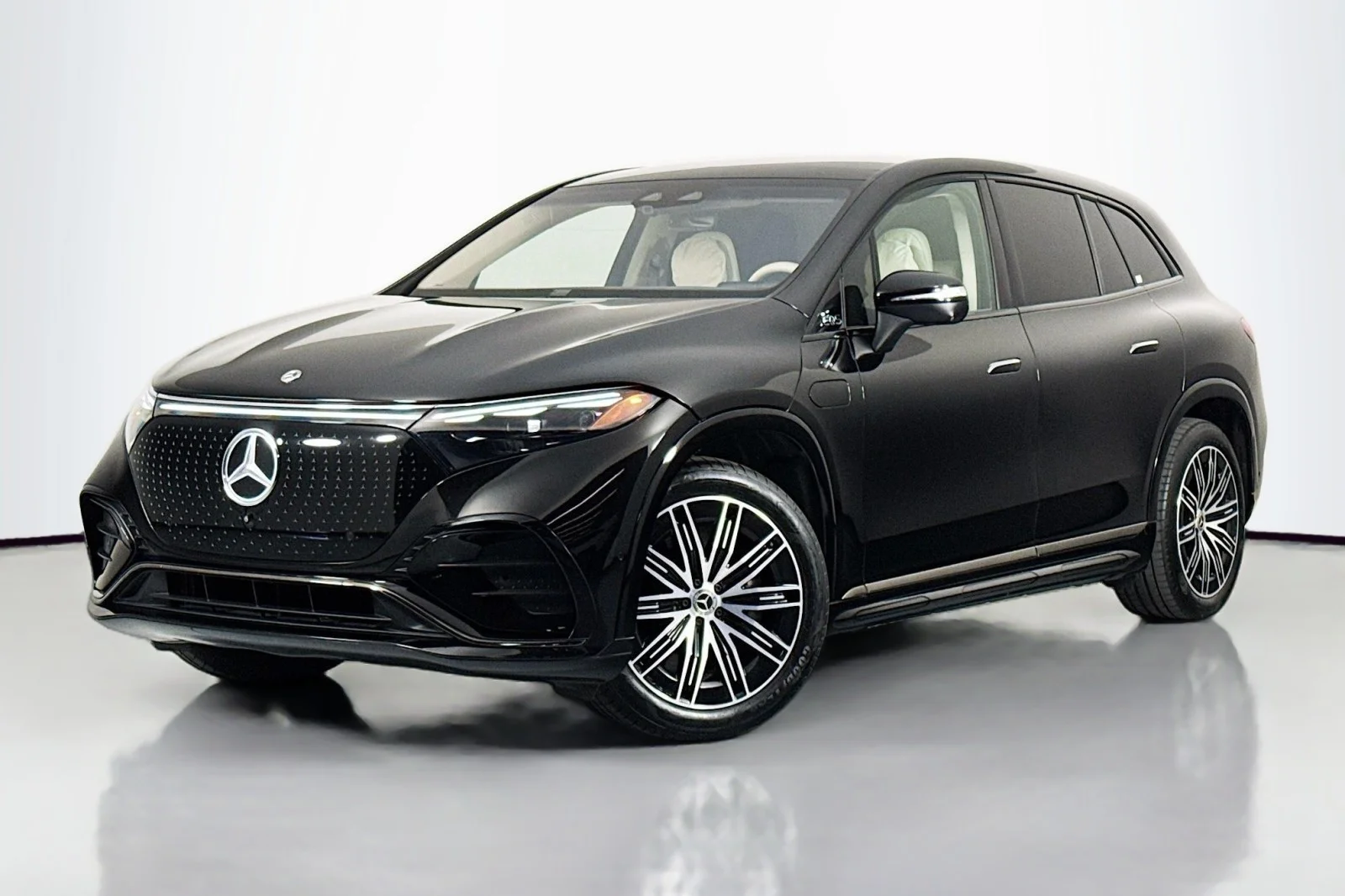 Used 2023 Obsidian Black Metallic Mercedes-Benz 450 image 1