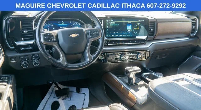 Used 2022 Black Chevrolet High Country image 14
