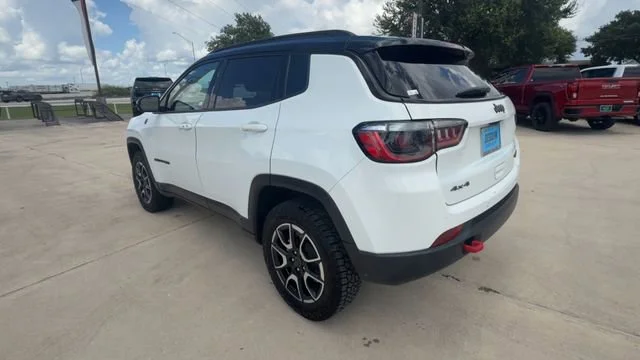 2025 Jeep Compass Trailhawk - Photo 6
