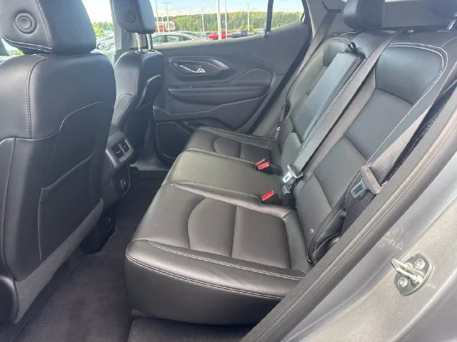 Used 2024 Sterling Metallic GMC SLT image 29