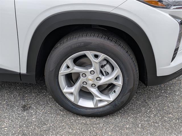 New 2026 Summit White Chevrolet LS image 36