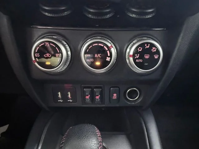 Used 2024  Mitsubishi 2.0 LE image 25