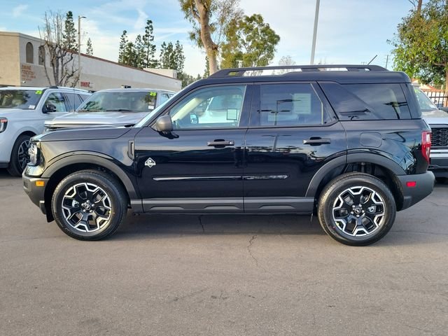 New 2026 Shadow Black Ford Outer Banks® image 25