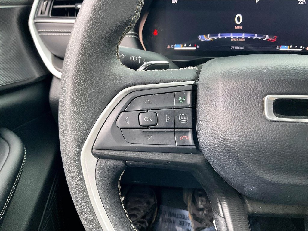 Used 2023 Metallic Jeep Laredo image 21